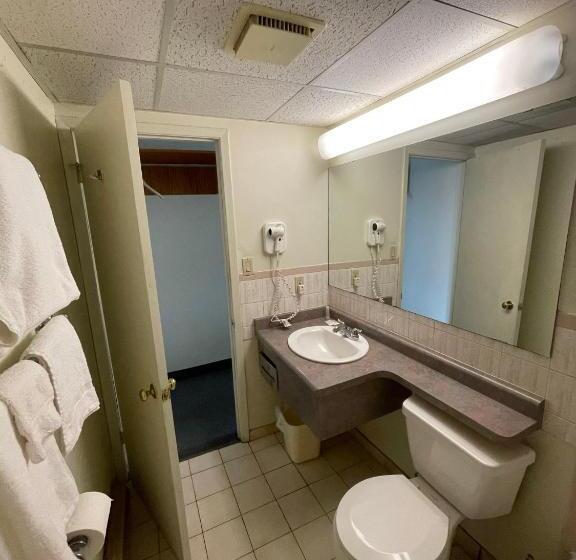 فندق على الطريق 6032 Persepolis Inn