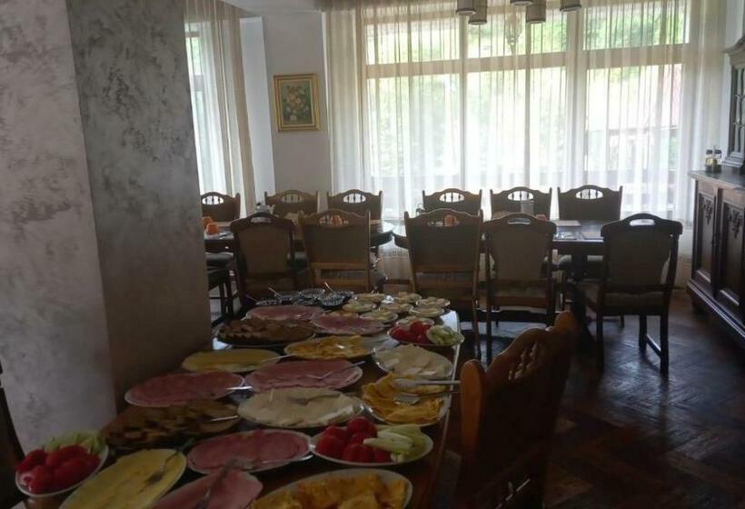 膳宿费 Bucovina Montană