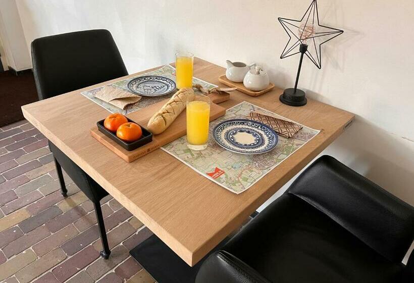 Aan Het Dijksteegje B&b   Logies