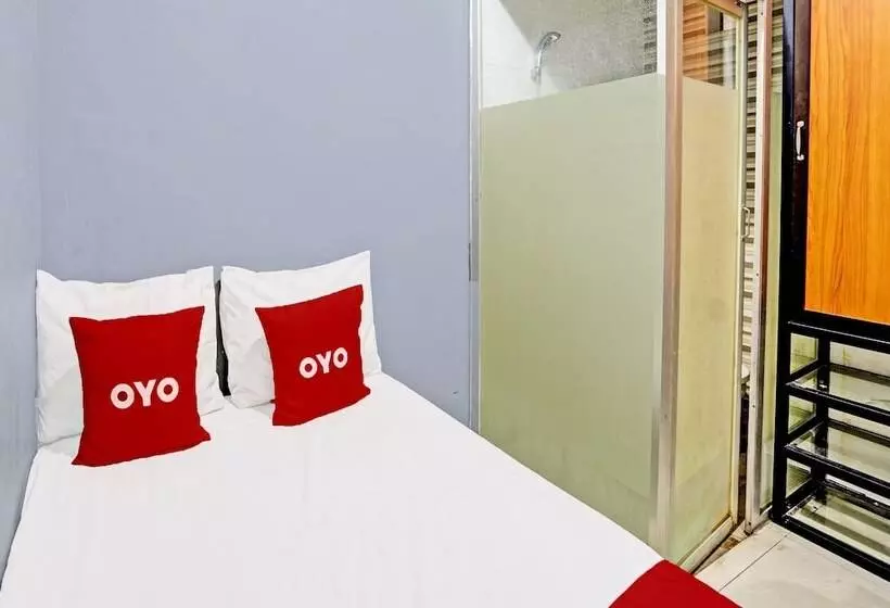 ホテル Oyo 91126 Kertajaya Residence Surabaya