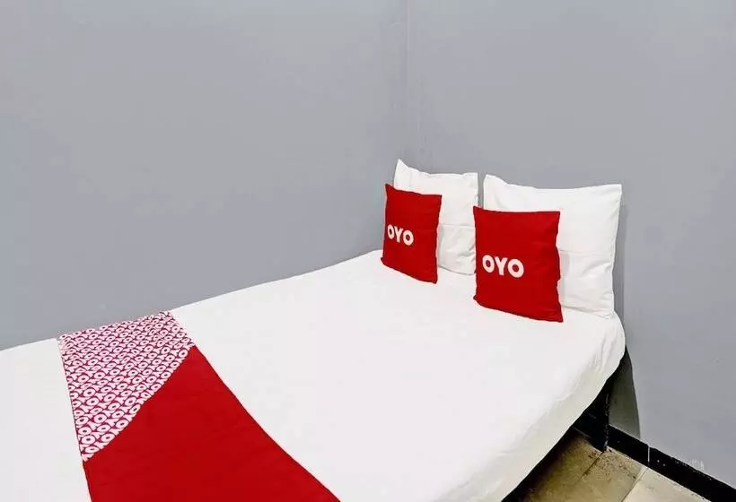 ホテル Oyo 91126 Kertajaya Residence Surabaya