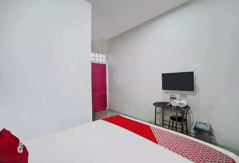 ホテル Asri Residence Near Jalan Iskandar Muda Medan Mitra Reddoorz