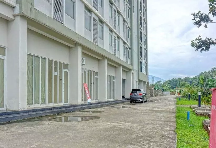 هتل Oyo 91139 Skyland Bogorienze Apartment