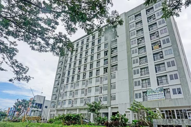 هتل Oyo 91139 Skyland Bogorienze Apartment