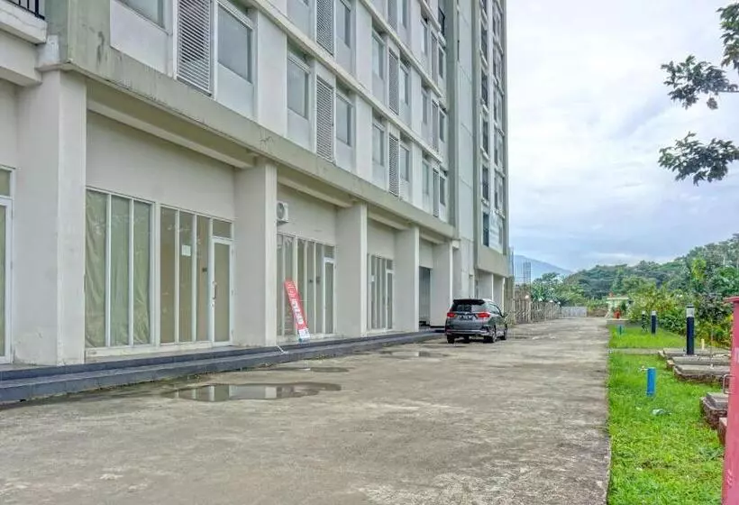 هتل Oyo 91139 Skyland Bogorienze Apartment