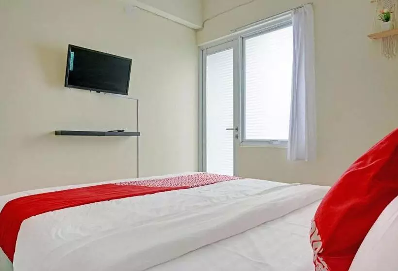 هتل Oyo 91139 Skyland Bogorienze Apartment