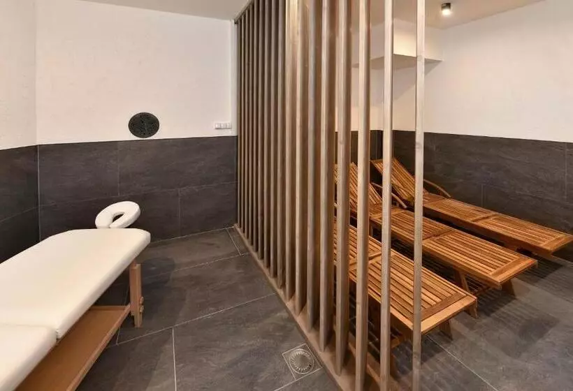 Aplend Hotel Ovruč