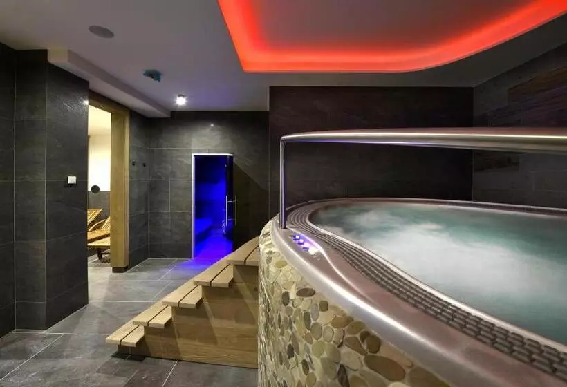 Aplend Hotel Ovruč
