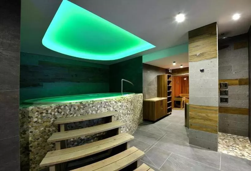 Aplend Hotel Ovruč