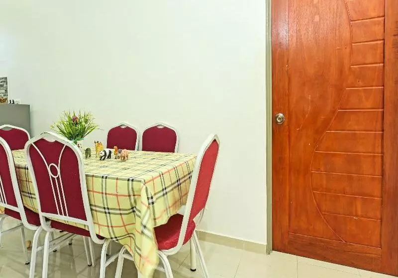 هتل Oyo Home 90496 Delima Homestay