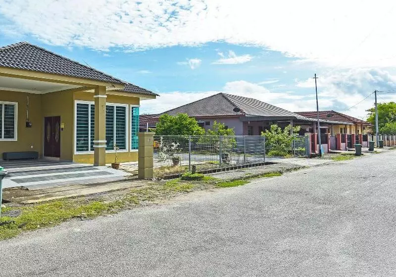 هتل Oyo Home 90496 Delima Homestay