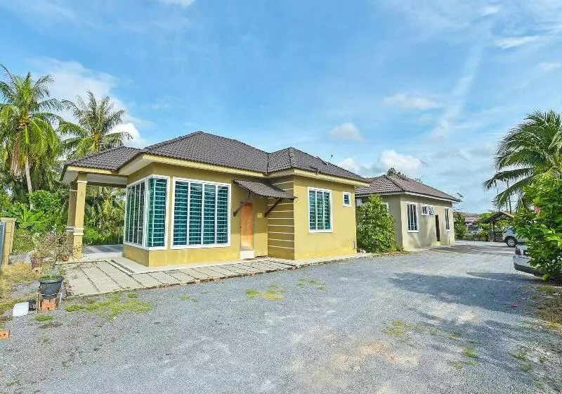 هتل Oyo Home 90496 Delima Homestay