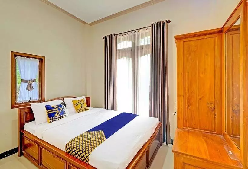 Hotelli Spot On 91095 Desa Wisata Conto