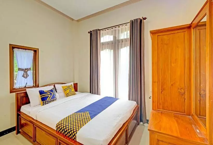 Hotelli Spot On 91095 Desa Wisata Conto