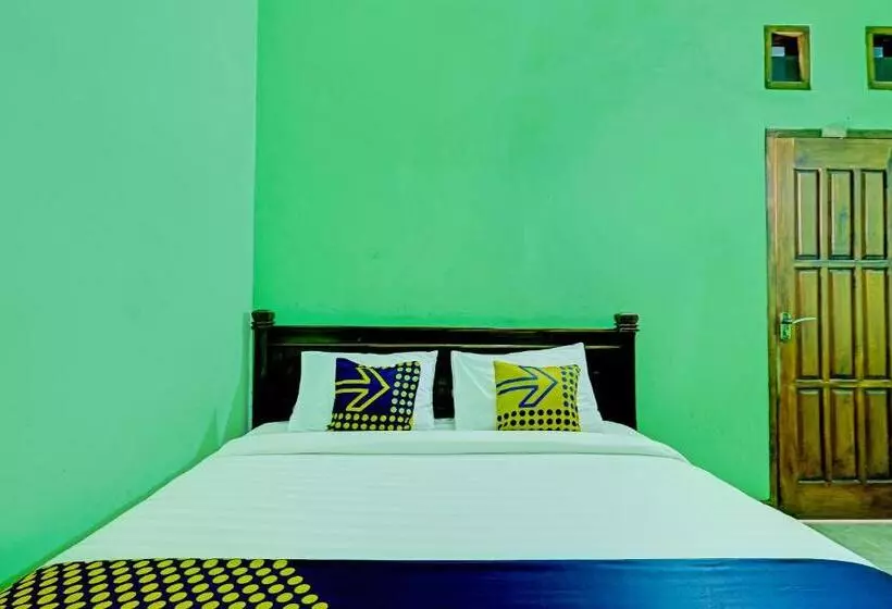 Hotelli Spot On 91095 Desa Wisata Conto