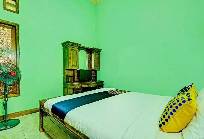 Hotelli Spot On 91095 Desa Wisata Conto