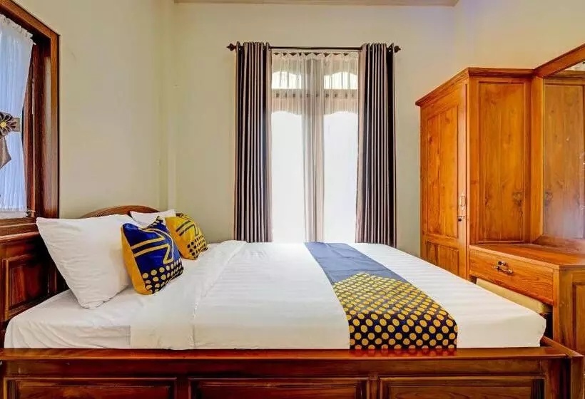 Hotelli Spot On 91095 Desa Wisata Conto