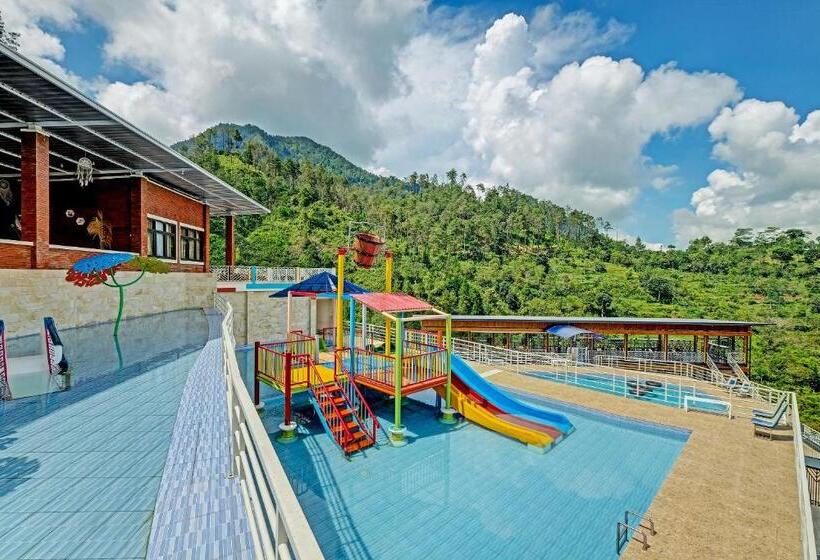 Отель Spot On 91095 Desa Wisata Conto