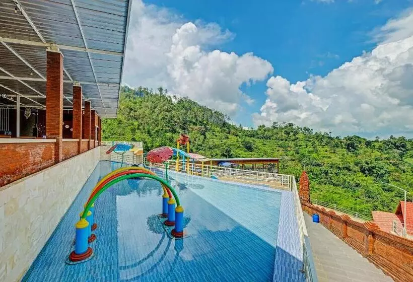 Hotelli Spot On 91095 Desa Wisata Conto