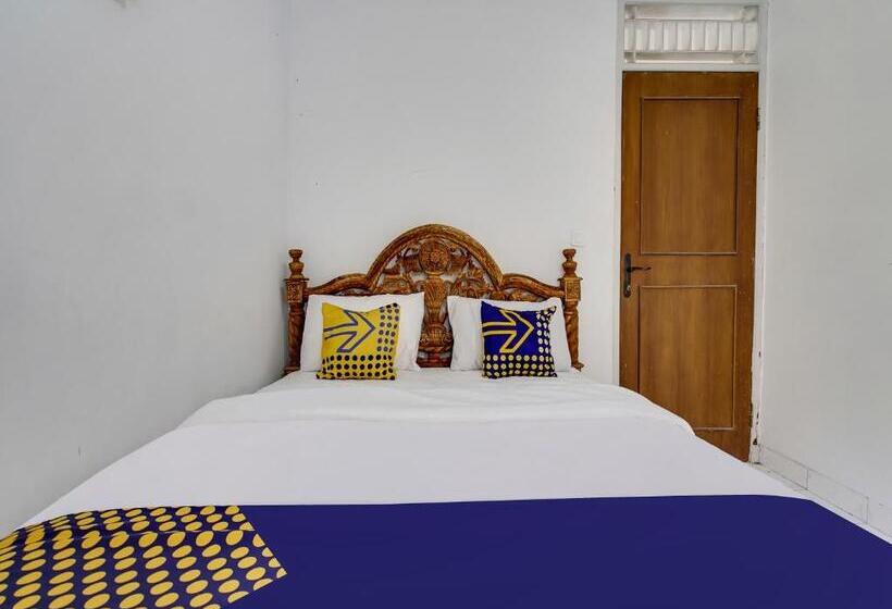 בית מלון כפרי Spot On 91107 Villa Galaxy Resort