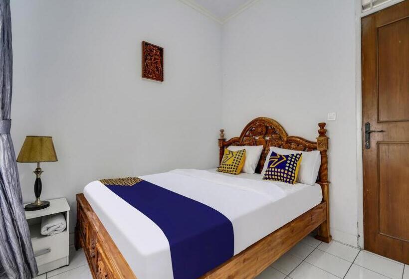 בית מלון כפרי Spot On 91107 Villa Galaxy Resort