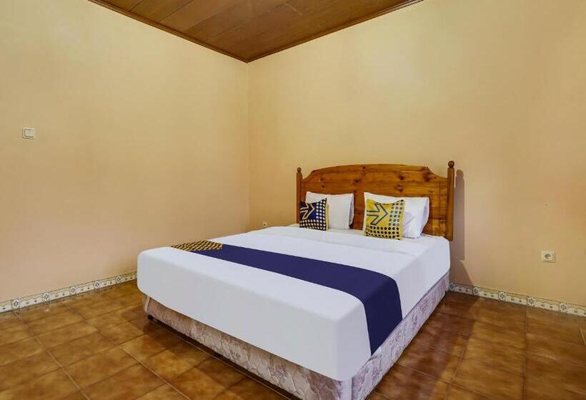 בית מלון כפרי Spot On 91107 Villa Galaxy Resort