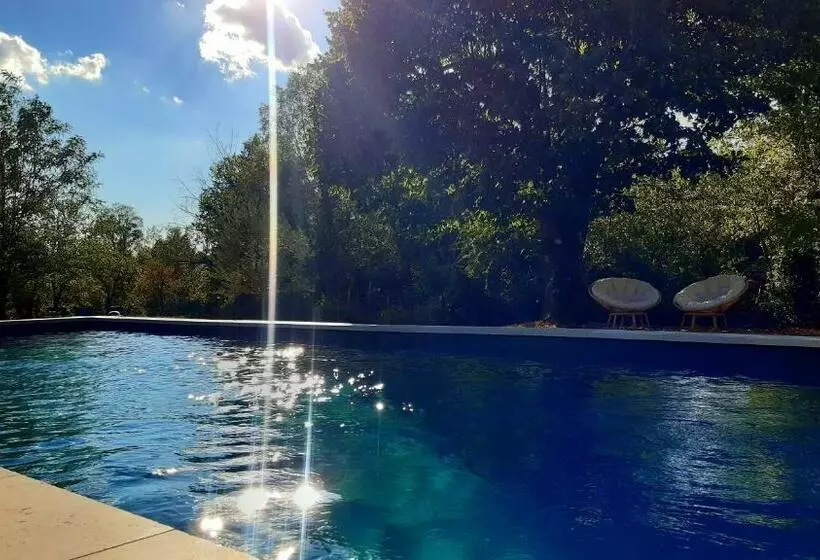 Majatalo Mas Notre Dame, Jardin Petit Paradis, Literie Haut De Gamme