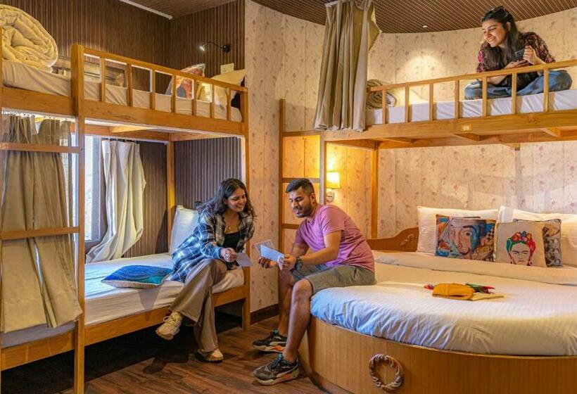 هاستل Artbuzz Mussoorie