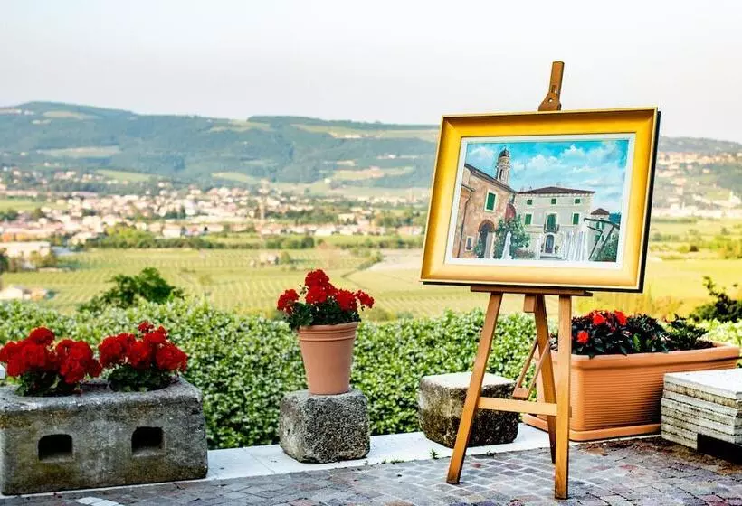 Hotelli Castrum Wine Relais