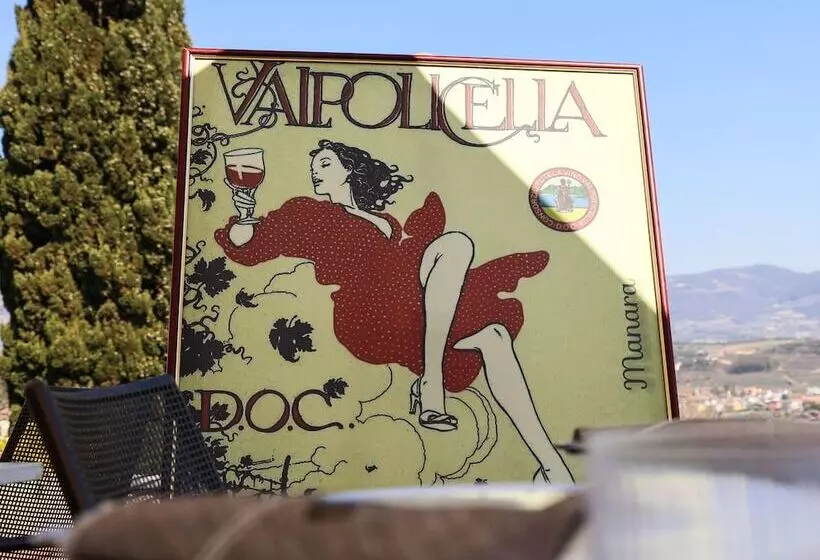 Hotelli Castrum Wine Relais