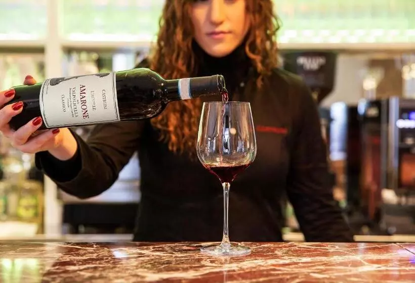 Hotelli Castrum Wine Relais