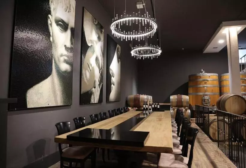 Hotelli Castrum Wine Relais