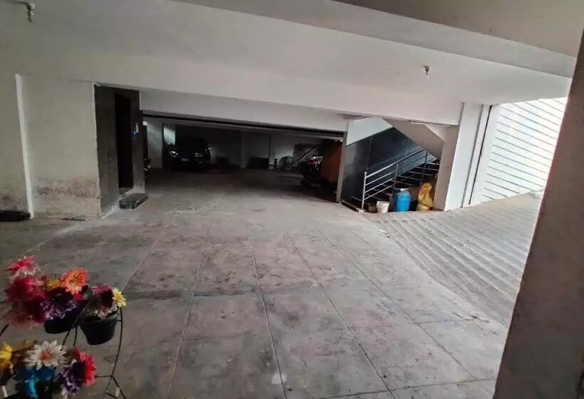 ホテル Gangavaram Residency