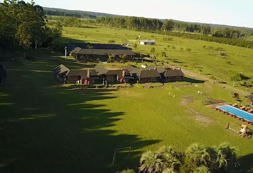Los Origenes Hotel & Cabañas