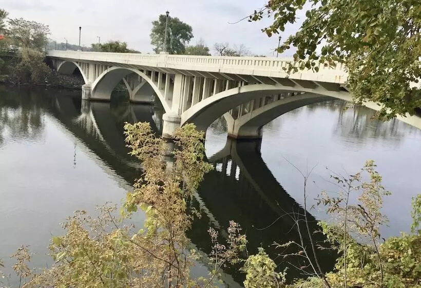 Majatalo The Avanti Houses