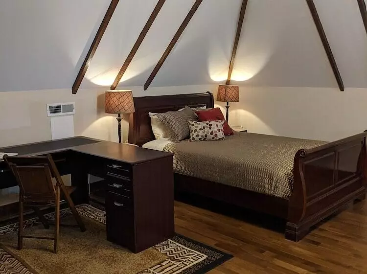 Majatalo The Avanti Houses