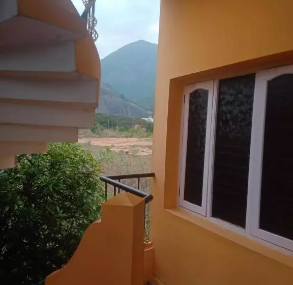 Lomakeskus Imperial Inn   Haroz