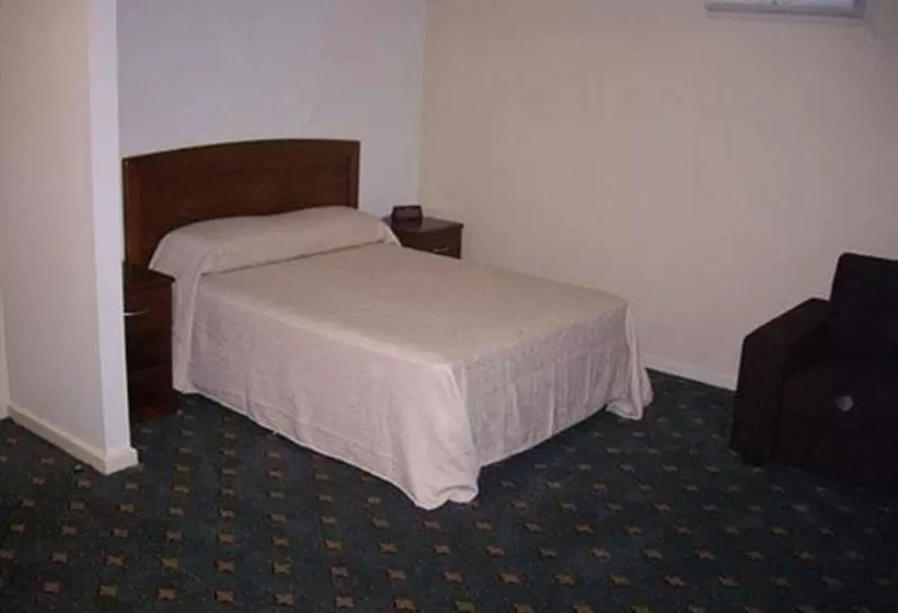 503 On Princes Drive Motel