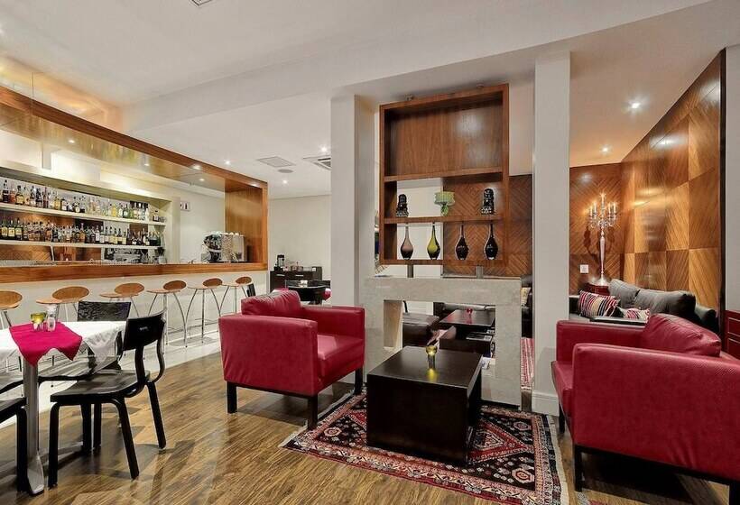 Отель Ascot Boutique