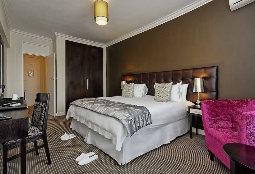 Отель Ascot Boutique