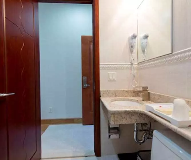 Asiatic Hotel   Flushing