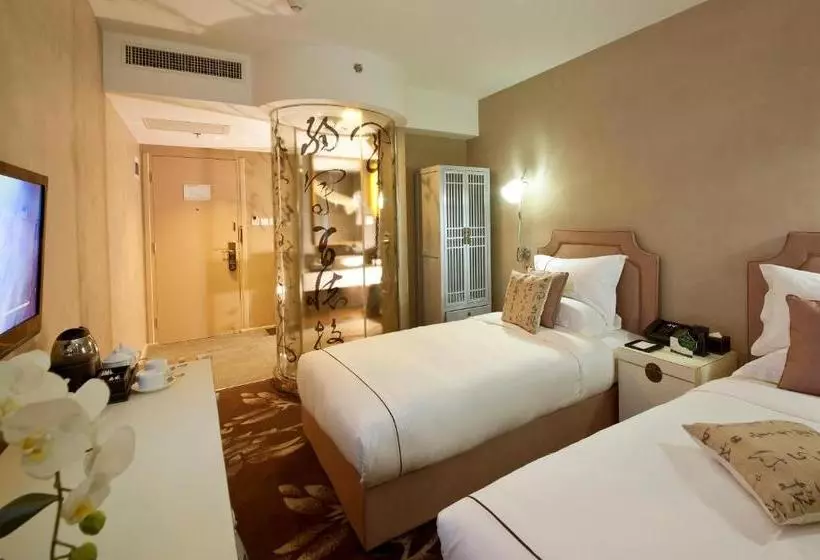 هتل Springs Valley