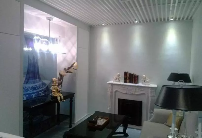 هتل Springs Valley