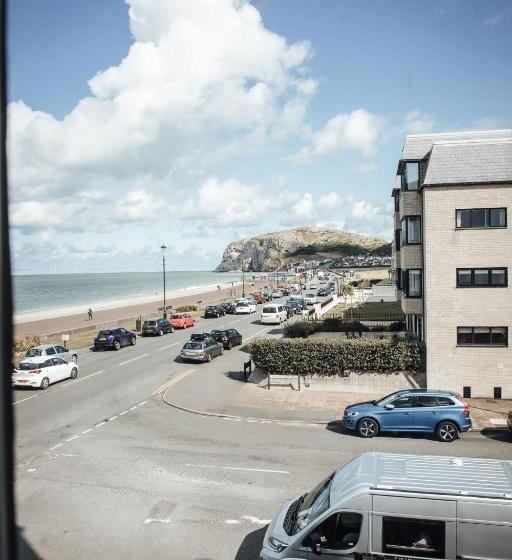 Отель Carmel House