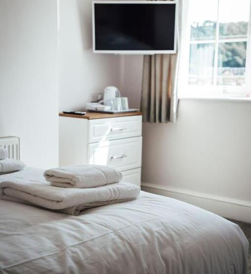 Отель Carmel House