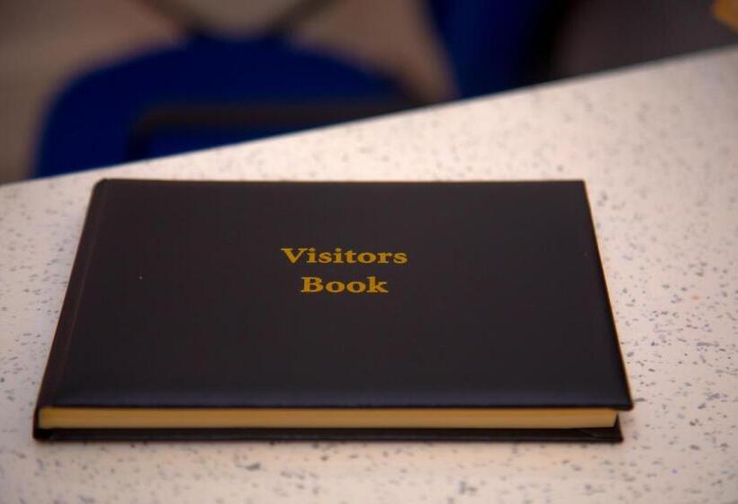 Отель Carmel House