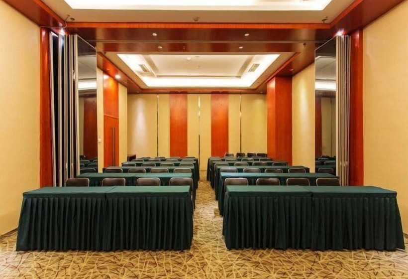 Отель Metropolo Shijiazhuang Yuhua