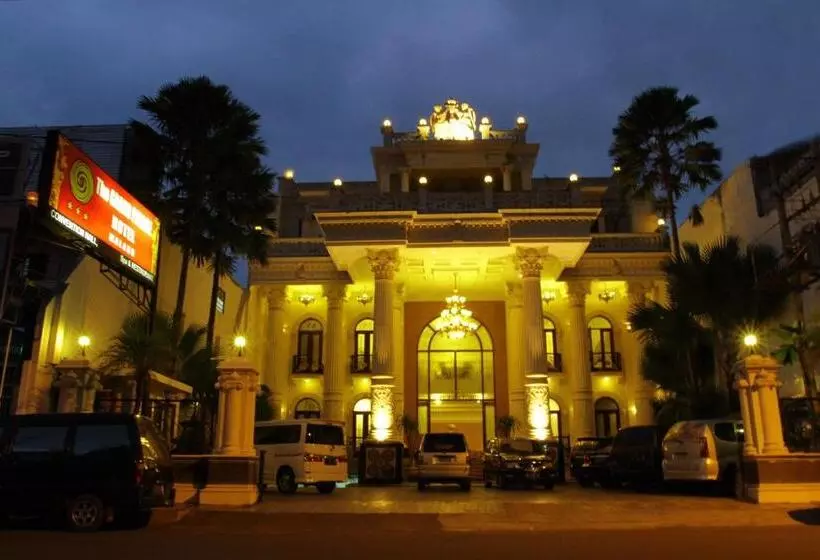 The Grand Palace Hotel Malang