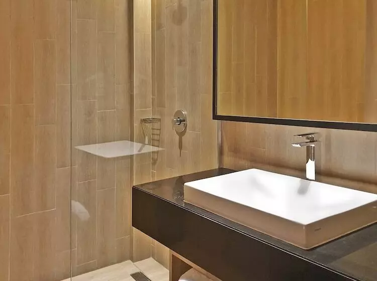 Mikie Holiday Resort &