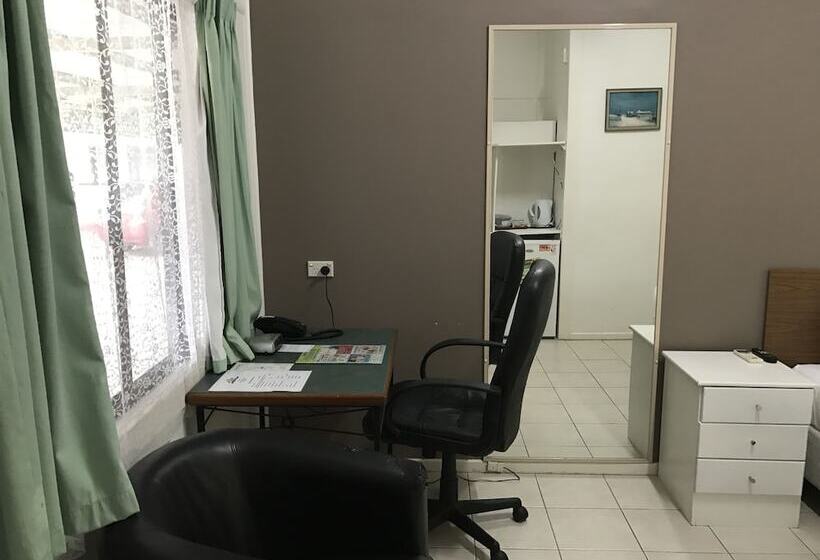 מוטל The Cubana Ballina